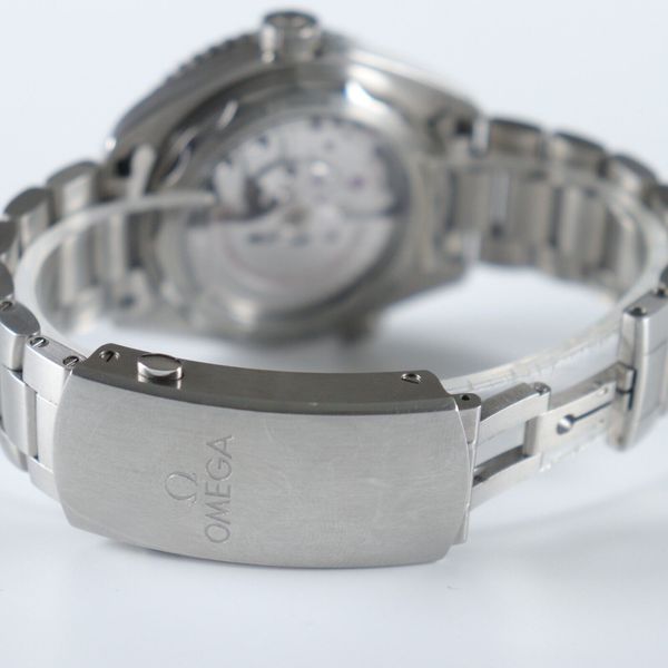 Omega Planet Ocean 215.30.44.21.04.001